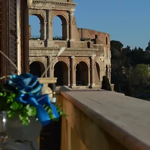Balcony Colosseum View Apartamento Roma