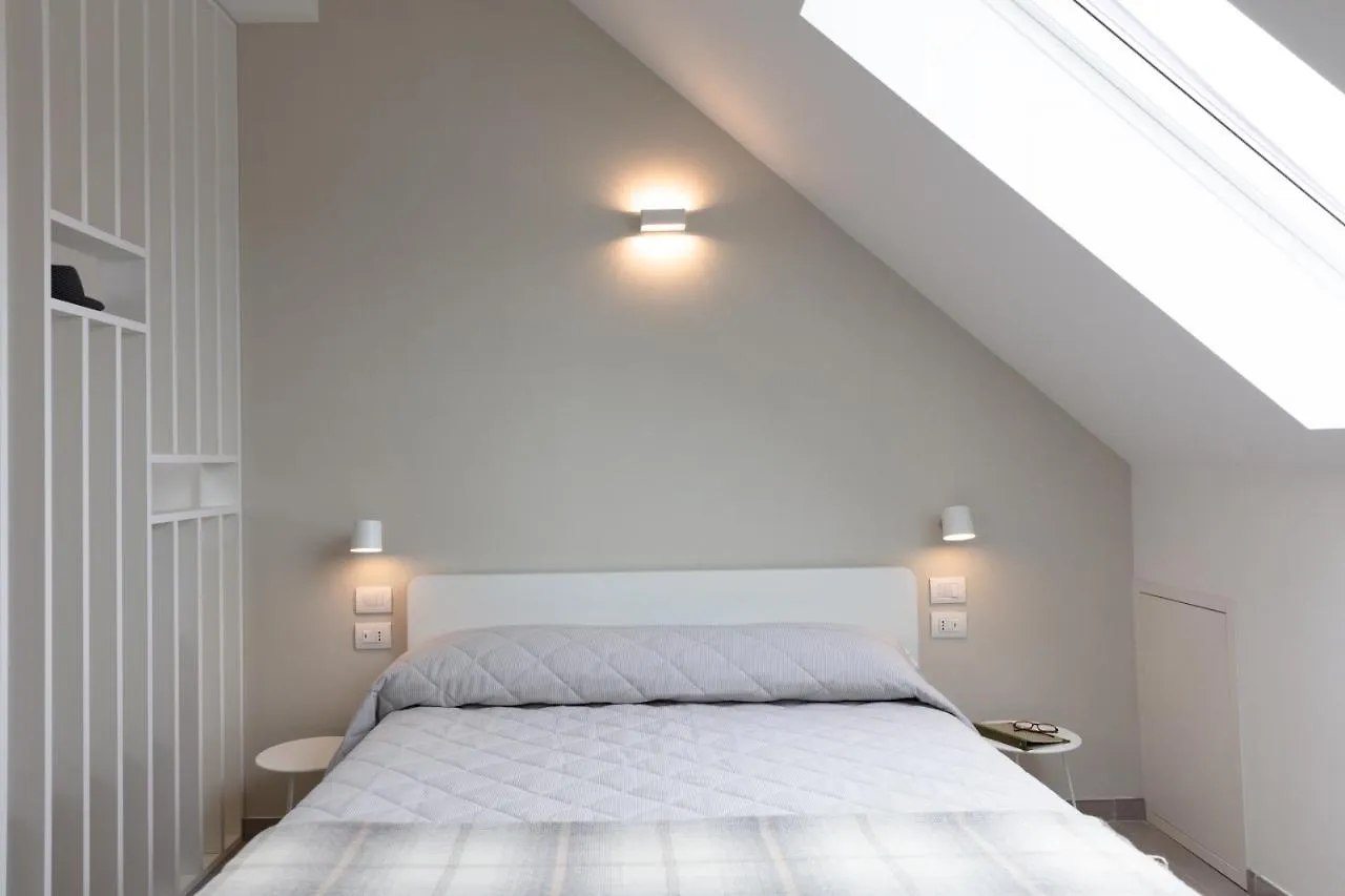 Cirene Apartments Milano Italy
