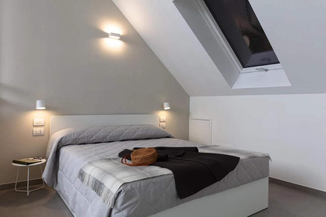 Cirene Apartments Milano Italy