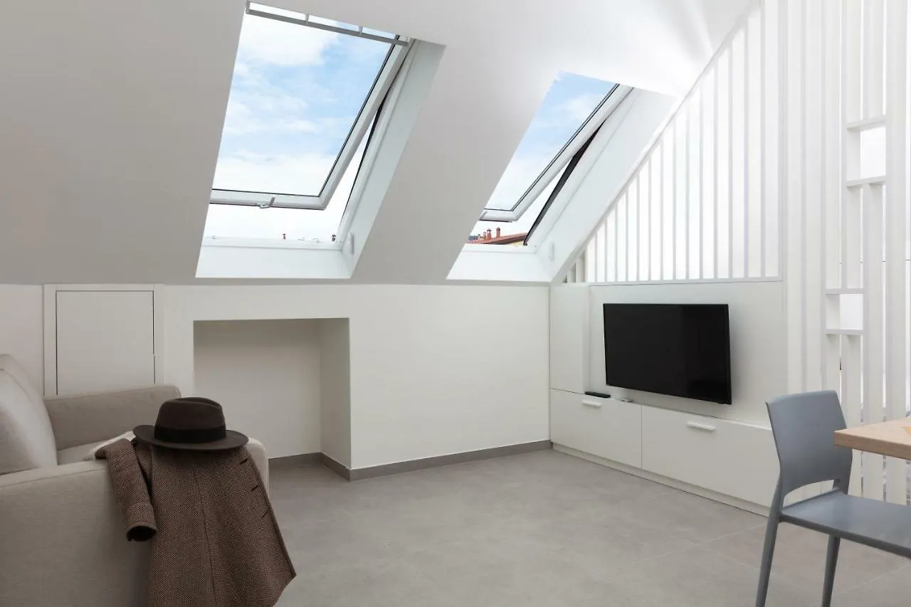 Cirene Apartments Milano 0*, Milan